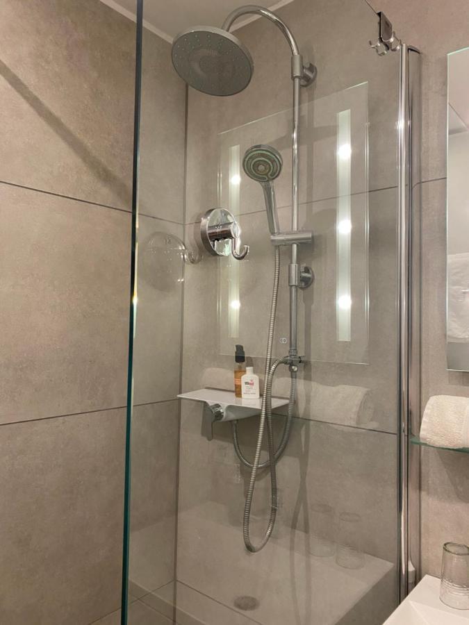 Wunderschone Zentrale Wohnung In Ратинген Екстериор снимка